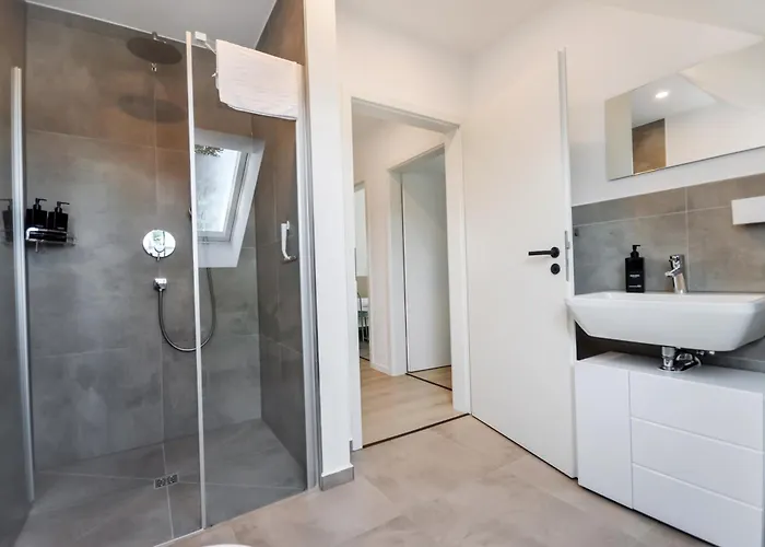 At Weinmeister - Aussergewoehnlich & Gross Bielefeld